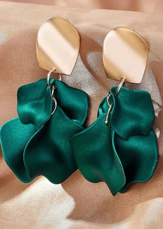 Mena Earrings in Green Mena Earrings in Green