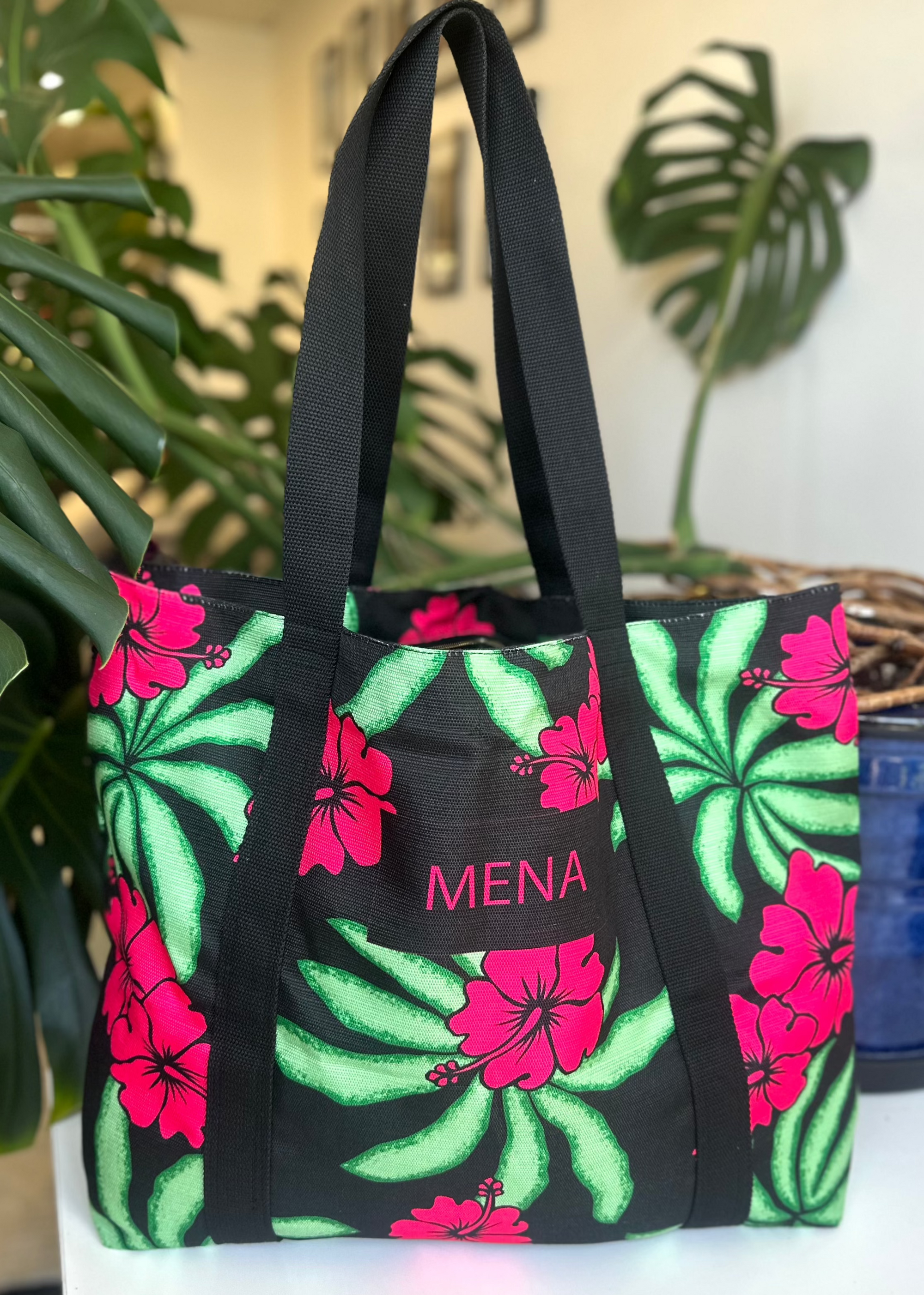 BAGS & CLUTCHES